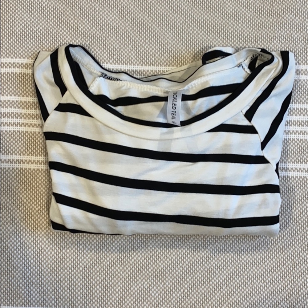 EUC White w Black Stripes Tunic - Picture 7 of 7